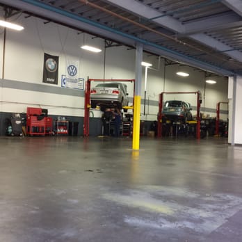 Capitol Auto Service - Clean and open garage where you can watch your vehicle being worked on. - Auto Repair Near Me - Waipahu, Hawaii Capitol Auto Service - Clean and open garage where you can watch your vehicle being worked on. - Auto Repair Near Me - Waipahu, Hawaii