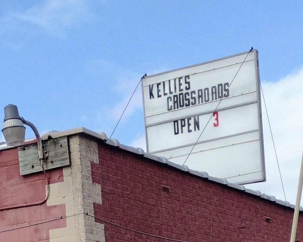 Kellie's Crossroads Bar and Grill Logo