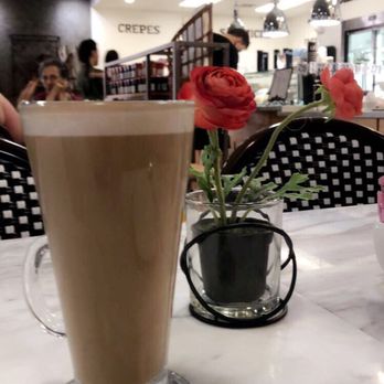 Flo Paris - Dirty chai tea latte - Bakeries Near Me - Houston, Texas