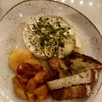 Barley & Smoke - Brie with sourdough and apricots - Speakeasies Near Me - Peoria, Arizona