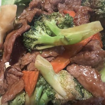 Asian Kitchen & Sushi Bar - Beef with Broccoli Dinner Special - Asian Fusion Near Me - Carmel, Indiana Asian Kitchen & Sushi Bar - Beef with Broccoli Dinner Special - Asian Fusion Near Me - Carmel, Indiana