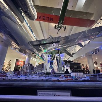 Chicago History Museum - City of Chicago, planes and trains transportation - Museums Near Me - Chicago, Illinois