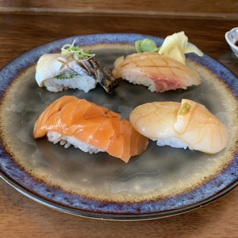 Sushi Kaunta - Nigiri- Salmon, scallop, yellowtail, mackerel. - Japanese Near Me - Kent, Washington Sushi Kaunta - Nigiri- Salmon, scallop, yellowtail, mackerel. - Japanese Near Me - Kent, Washington