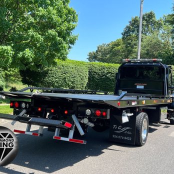 Black Diamond Towing Service - Towing Near Me - Miami, Florida Black Diamond Towing Service - Towing Near Me - Miami, Florida