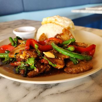 Sawan Thai Eatery - Holy basil crispy pork - Thai Near Me - Portland, Oregon