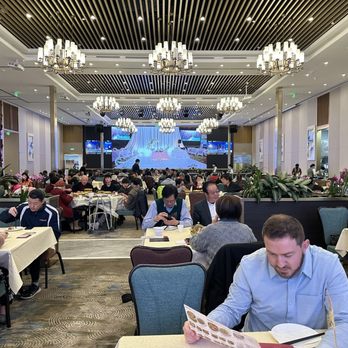 HL Peninsula Restaurant - Inside - Dim Sum Near Me - Milpitas, California