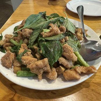 Hu's Cooking - Popcorn Chicken And Vegetables - Chicken, Mushroom, String Beans (Not Spicy) - Chinese Near Me - Houston, Texas Hu's Cooking - Popcorn Chicken And Vegetables - Chicken, Mushroom, String Beans (Not Spicy) - Chinese Near Me - Houston, Texas