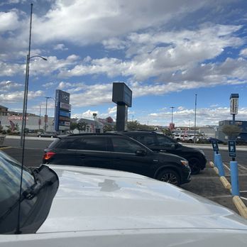 Black & Blue Diner - Sign off of street to diner - Diners Near Me - Las Vegas, Nevada