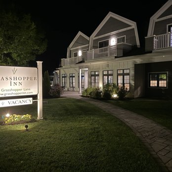 Grasshopper Inn - Exterior of the inn - building & room access is all digital. So nice!! - Hotels Near Me - Ogunquit, Maine