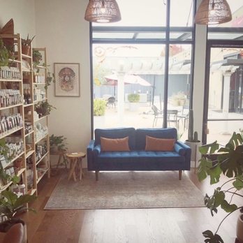 Kinfolk Hair - Entrance - Hair Salons Near Me - Sebastopol, California Kinfolk Hair - Entrance - Hair Salons Near Me - Sebastopol, California
