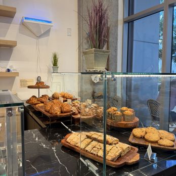 Ficelle Bakery - Bakeries Near Me - Miami, Florida