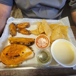 Birria Broz - Sampler platter