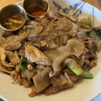 Chorn Thong - Pad See Eew - Thai Near Me - Ridgewood, New Jersey Chorn Thong - Pad See Eew - Thai Near Me - Ridgewood, New Jersey