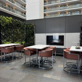 Embassy Suites by Hilton Chicago Downtown Magnificent Mile - Hotels Near Me - Chicago, Illinois