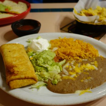 El Compadre Restaurant - a plate of mexican food - Mexican Near Me - Castle Rock, Washington