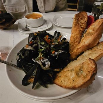 Tiburon Coastal Cuisine - Mussels - Seafood Near Me - Fishers, Indiana