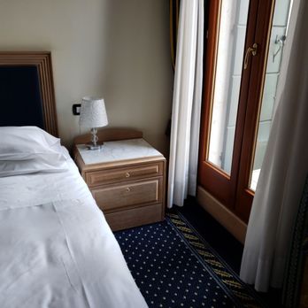 Foscari Palace - All 3rd floor rooms have a balcony - Hotels Near Me - Venezia, VE
