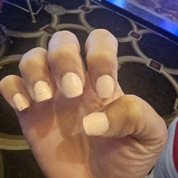 Hiapsi Spa and Fitness Center - Messy edges.  Uneven and they didn't place them under the uv which resulted in them getting messed up.  Definitely not recommended!