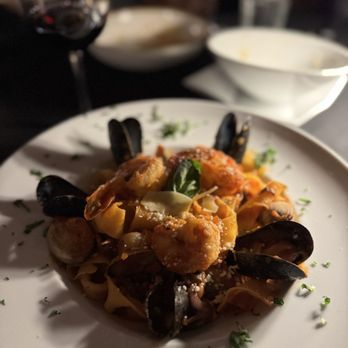 Alley - Seafood Pasta - Steakhouses Near Me - Los Angeles, California Alley - Seafood Pasta - Steakhouses Near Me - Los Angeles, California