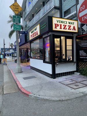 Venice Way Pizza by null
