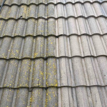 Work's Pressure Washing - Before and after of the roof. - Pressure Washers Near Me - Los Angeles , California Work's Pressure Washing - Before and after of the roof. - Pressure Washers Near Me - Los Angeles , California