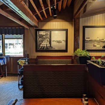 Red Lobster - the inside of a restaurant - Seafood Near Me - Danbury, Connecticut Red Lobster - the inside of a restaurant - Seafood Near Me - Danbury, Connecticut