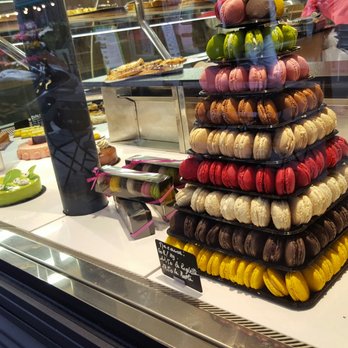La Parisienne - Macaroon tower! - Bakeries Near Me - Paris, 75