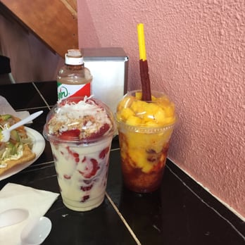 Snacks - Fresas con crema & mangoneadas - Desserts Near Me - San Mateo, California Snacks - Fresas con crema & mangoneadas - Desserts Near Me - San Mateo, California