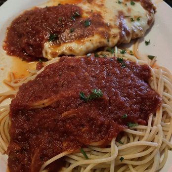 Dipiazza Pizzeria - Chicken parmigiana - Pizza Near Me - Hialeah, Florida