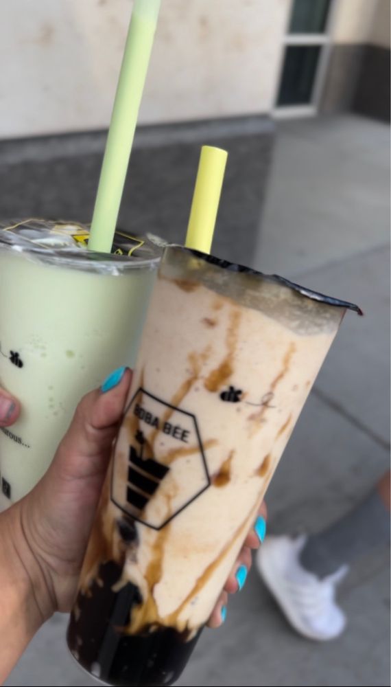 Boba Bee Logo