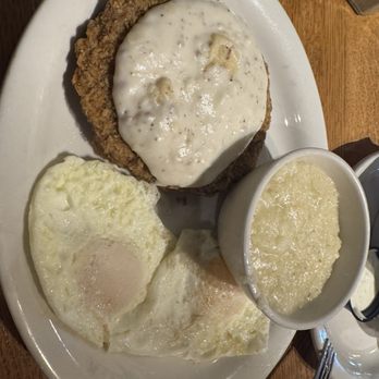 Cracker Barrel Old Country Store - Breakfast & Brunch Near Me - Baraboo, Wisconsin Cracker Barrel Old Country Store - Breakfast & Brunch Near Me - Baraboo, Wisconsin