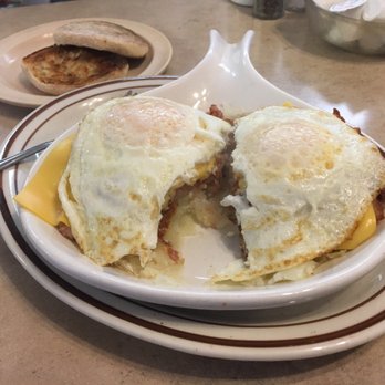 Mac's Restaurant - Corned Beef Hash Skillet!!! - Diners Near Me - Park Ridge, Illinois
