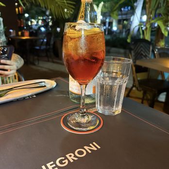 Negroni Bistro & Sushi Bar - A Negroni in Negroni - Sushi Bars Near Me - Miami, Florida