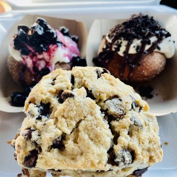 The Vandalia Company - three desserts - Bakeries Near Me - Charleston, West Virginia