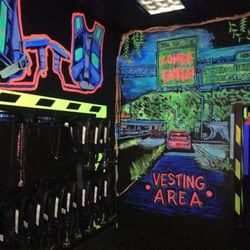 Zombieburgh Lazer Tag - Laser Tag Ready Room
