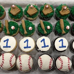 Wife Krispies Cakes - Baseball cupcakes