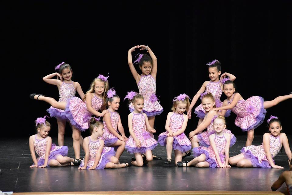 Patricia Snow's Dance Academy Logo