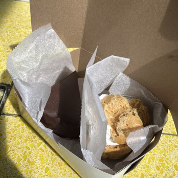 Hungarian Pastry Shop - Sachertorte and Cream Puff - Bakeries Near Me - New York, New York Hungarian Pastry Shop - Sachertorte and Cream Puff - Bakeries Near Me - New York, New York