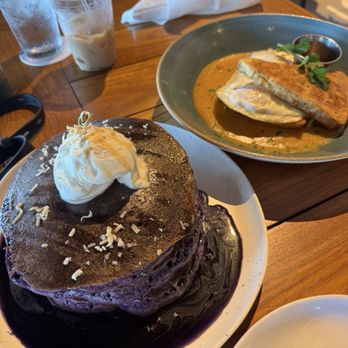Maui Brewing - Ube pancakes and biscuits and gravy - Brewpubs Near Me - Lahaina, Hawaii Maui Brewing - Ube pancakes and biscuits and gravy - Brewpubs Near Me - Lahaina, Hawaii