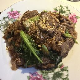 Pad See Ew Beef Lots of beef and flavorful Pad See Ew Beef Lots of beef and flavorful