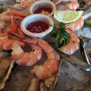 McCormick & Schmick's Grille - Prawns and oysters - Seafood Near Me - Anaheim, California