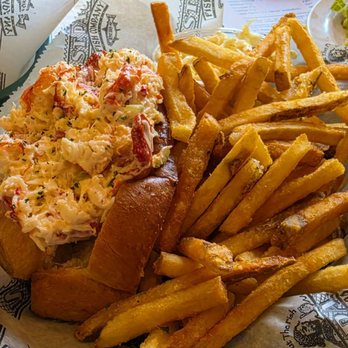 St Paul Fish Company - Seafood Near Me - Milwaukee, Wisconsin St Paul Fish Company - Seafood Near Me - Milwaukee, Wisconsin