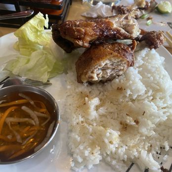 Miss Saigon - Crispy Chicken Over Rice (Com Chien Ga Gion) - Vietnamese Near Me - Chicago, Illinois