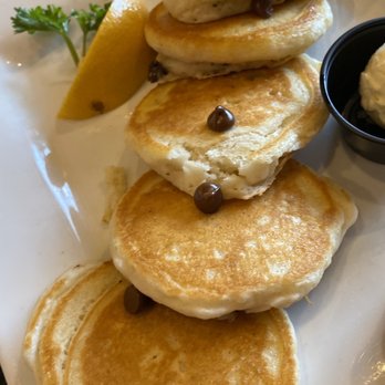 Keke's Breakfast Cafe - Chocolate chip silver dollar pancakes - Breakfast & Brunch Near Me - Windermere, Florida Keke's Breakfast Cafe - Chocolate chip silver dollar pancakes - Breakfast & Brunch Near Me - Windermere, Florida