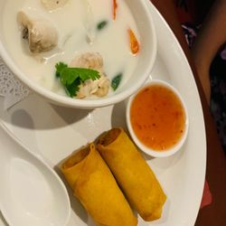 Baan Thai Sabaidee - Spring Rolls & Tom Kha soup