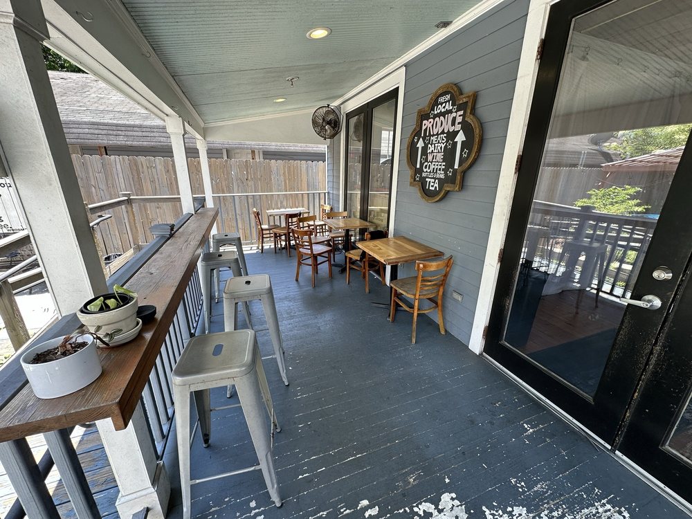 Market Nola (PJ's Coffee)