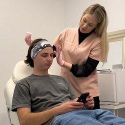 Clear Skin Circle - Clear Skin Club treatment for helping teens with acne.