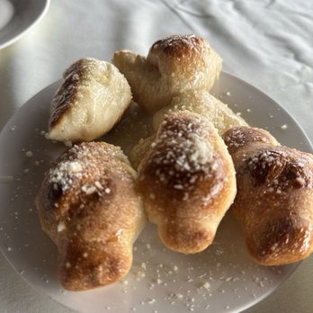 Chianti's Pizza & Pasta - Great garlic knots. Server brought them out without asking. - Italian Near Me - Longwood, Florida