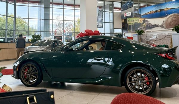 FOLSOM LAKE TOYOTA SERVICE DEPARTMENT - Updated July 2025 - 104 Photos ...