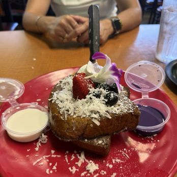 Guieb Cafe - New American Near Me - Honolulu, Hawaii